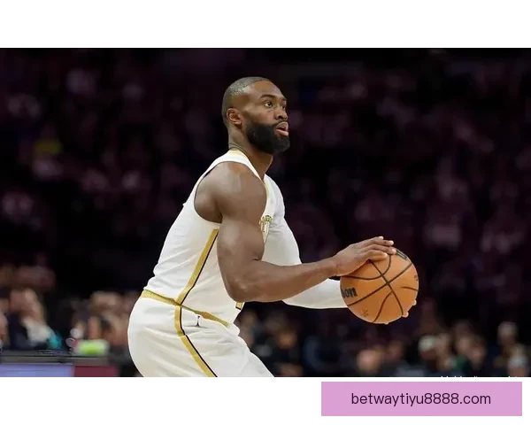 弗拉格点评穆迪末节关键传球称这是最佳选择腿部不支撑影响表现